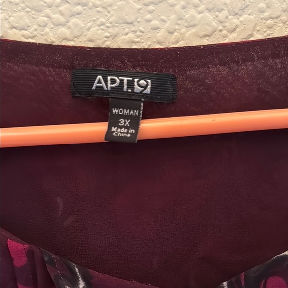 Apt. 9 Red and Black Relaxed Flutter Sleeve Blouse - Picture 2 of 3